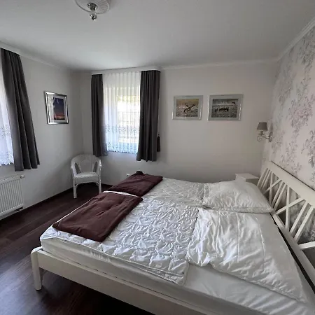 Apartment Ferienwohnung 2 - 100qm